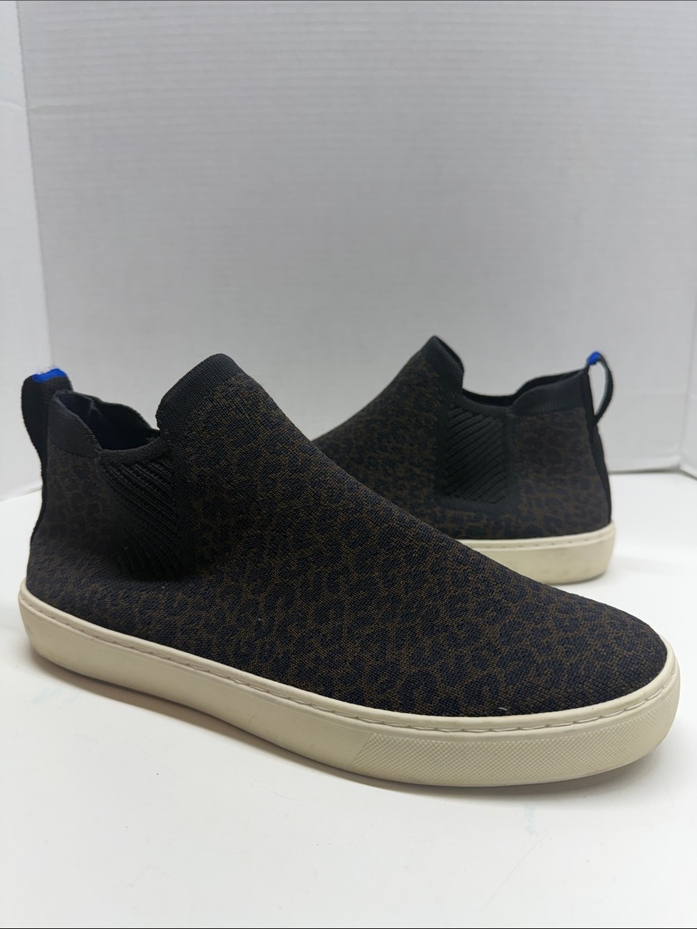 Rothys Chelsea High Top Slip On Sneakers Wildcat Animal Cheetah Brown Size 11